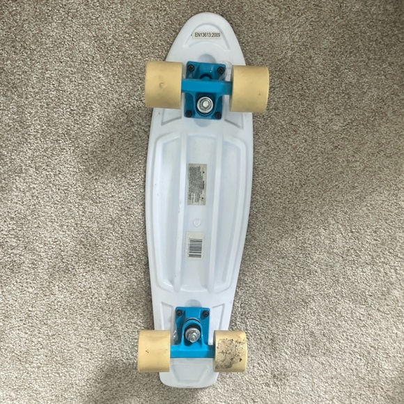 Penny Board - Picture 3 of 5